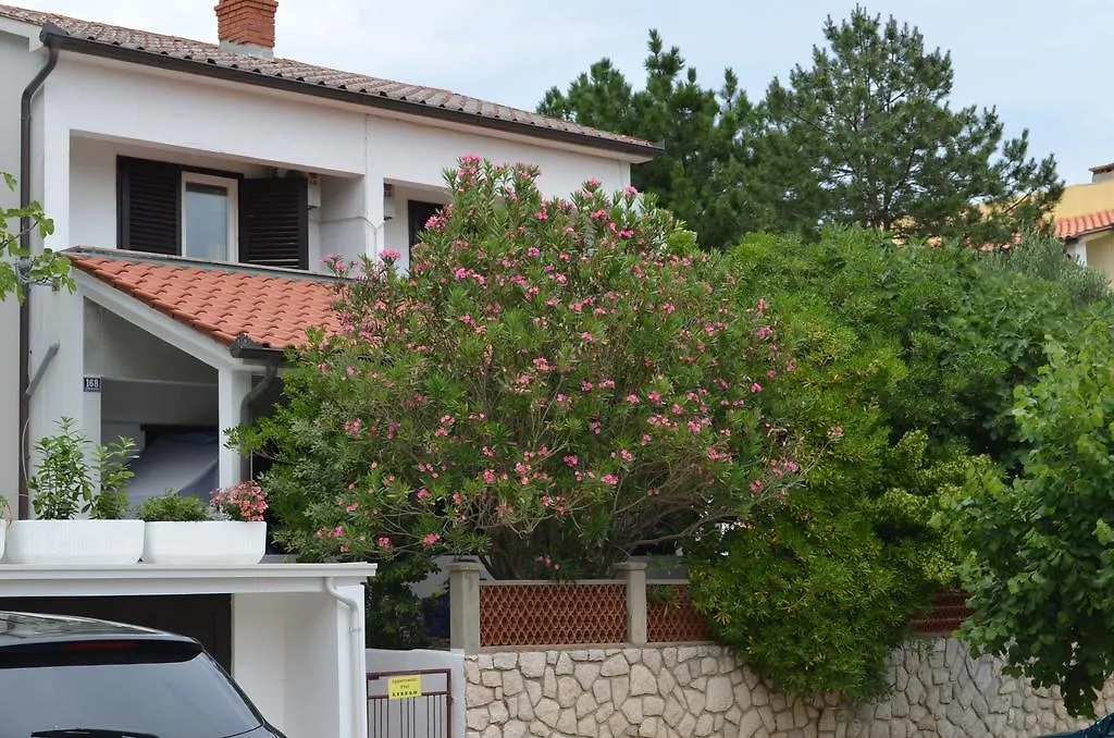 Apartments Mili Baska