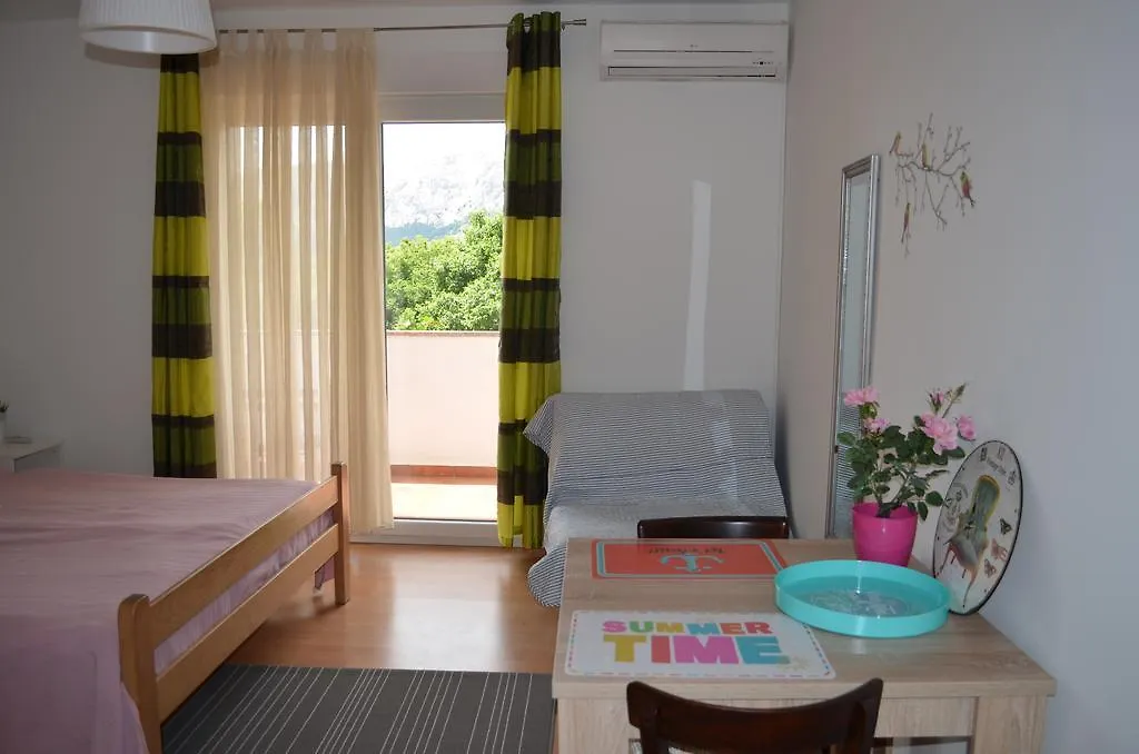 Apartments Mili Baska