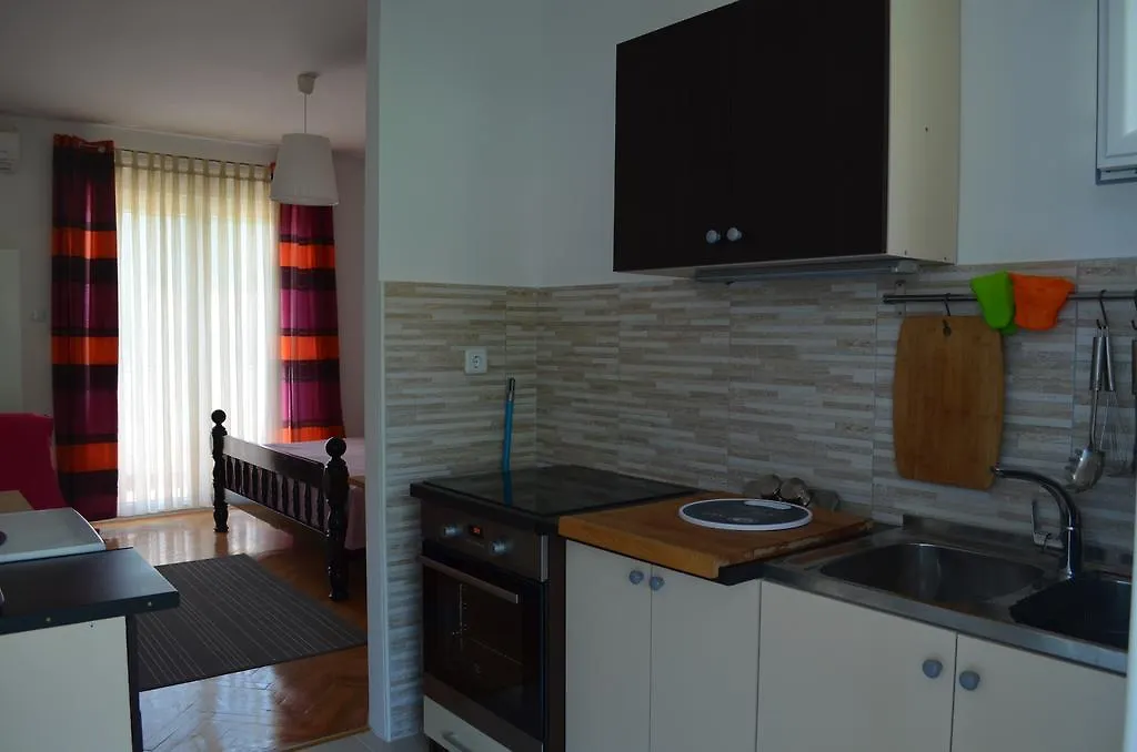 Apartments Mili Baska   Baska (Krk)